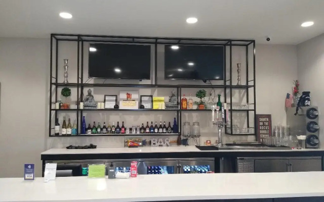 Holiday Inn Kansas City - Northeast by IHG