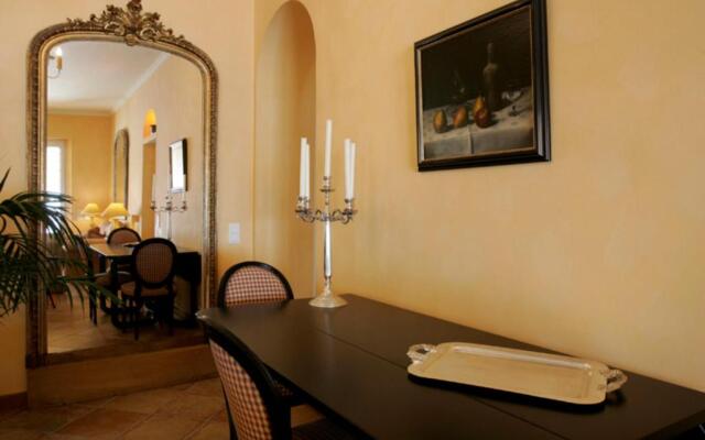 Villa With Private Beach - Villa Lou Cade