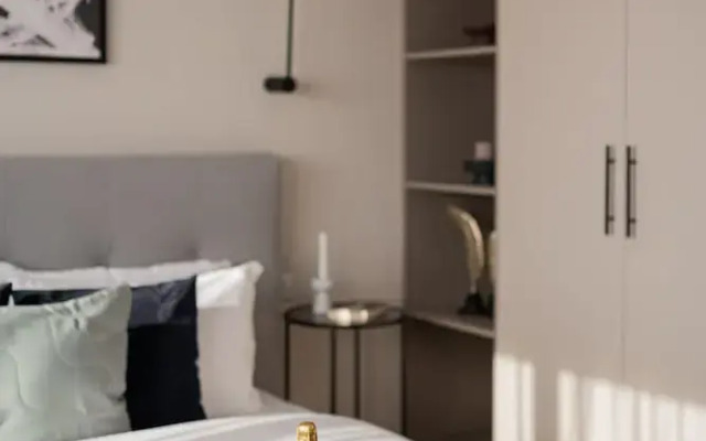 Vibrant & Spacious 3BR Condos on Amzei Square