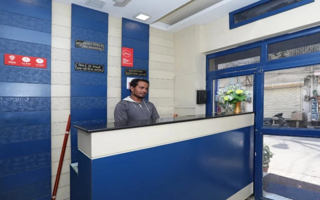 OYO 10284 Hotel Transit
