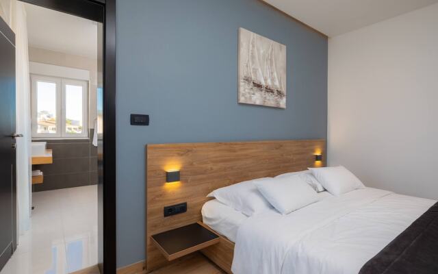 Beachfront Villa Seashell with Pool