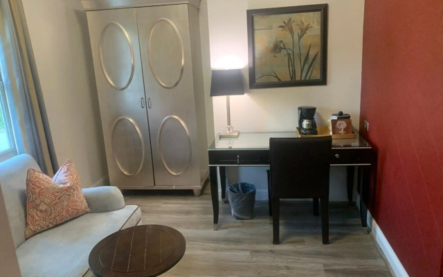 L.A. Sky Boutique Hotel