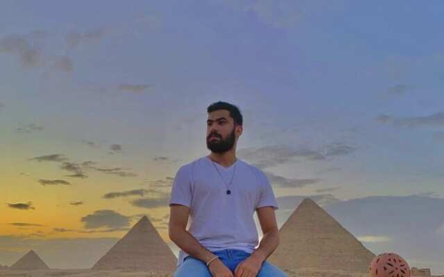 City pyramids inn