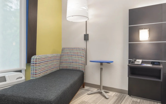 Holiday Inn Express & Suites Hardeeville - Hilton Head by IHG
