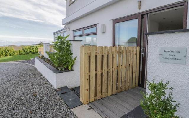 Top Of The Lane Luxury Holiday Apartment