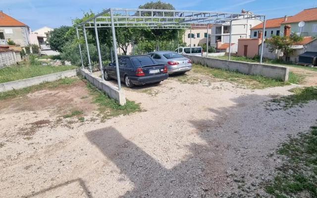 Apartments and rooms with parking space Supetar, Brac - 5658