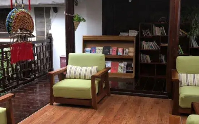 Lijiang Phoenix Health Resort Hotel (Shuhe Ancient Town Branch)