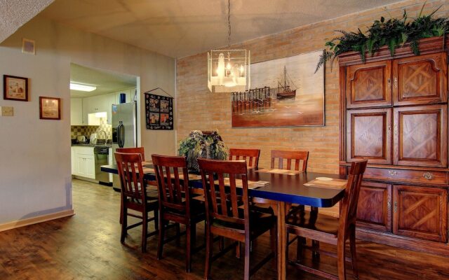 Channelview 215