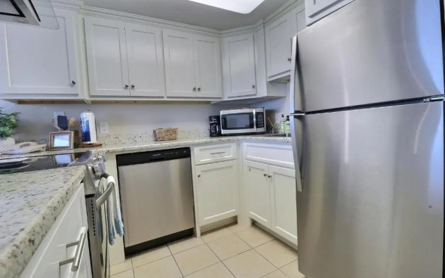 Island Winds West 678