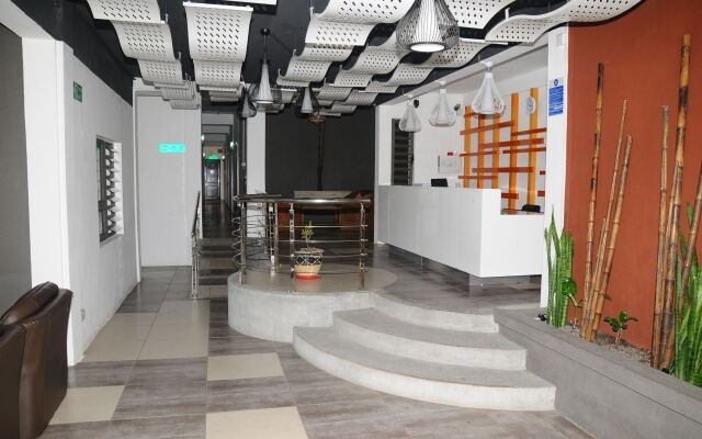 Le Flamboyant Hotel