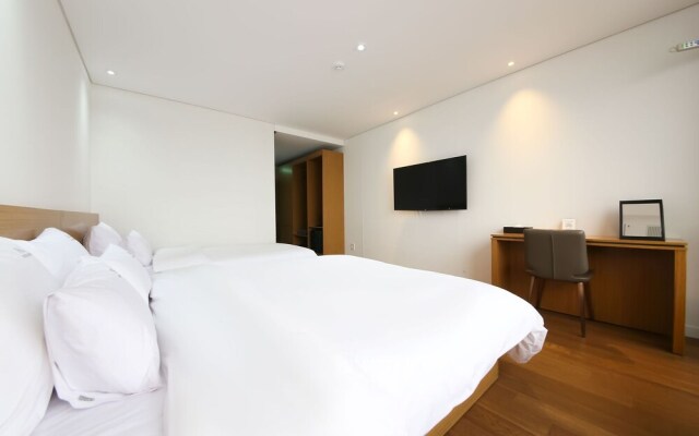 Sacheon Rubens Hotel