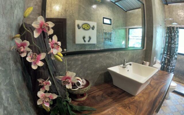 Pongyang Jungle Coaster Zipline Camp&Resort