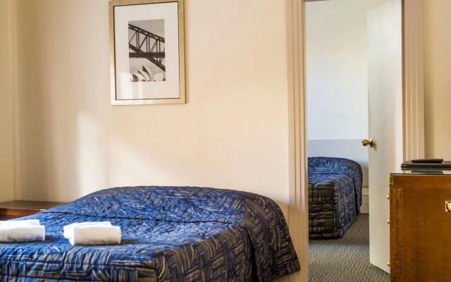 Royal Exhibition Hotel