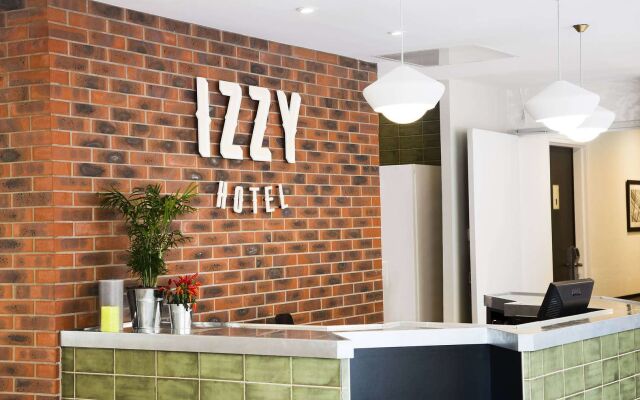 Hotel Izzy By HappyCulture