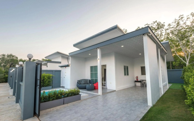 Lark Pool Villa Krabi