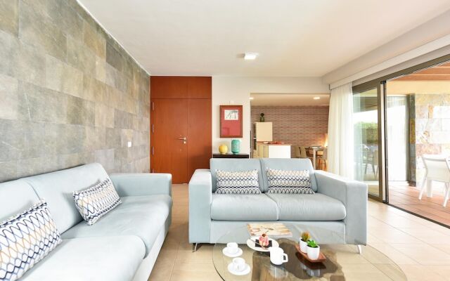 Par 4 Villa 9 With Pool in Salobre