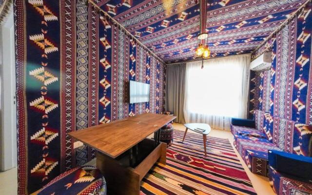 Downtown Sea View Suites