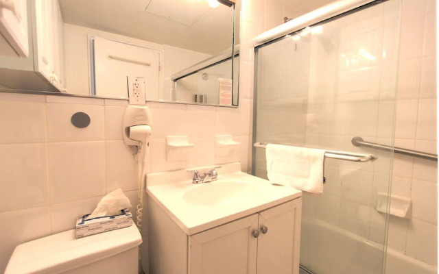 Deluxe Private Studios at the Casablanca