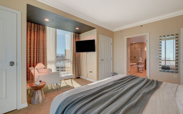 LUXE 702 MGM Signature 1 BR 2 BTH SUITE