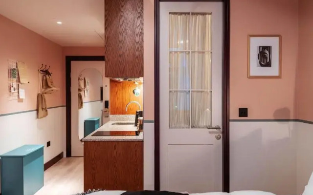 room2 Chiswick