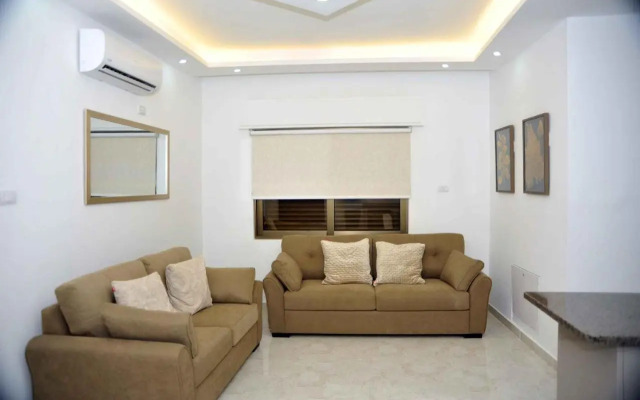Amazing one Bedroom Apartment in Amman, Elwebdah 4