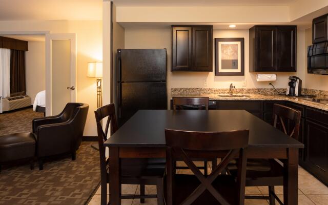 Holiday Inn Hotel & Suites Charleston West by IHG