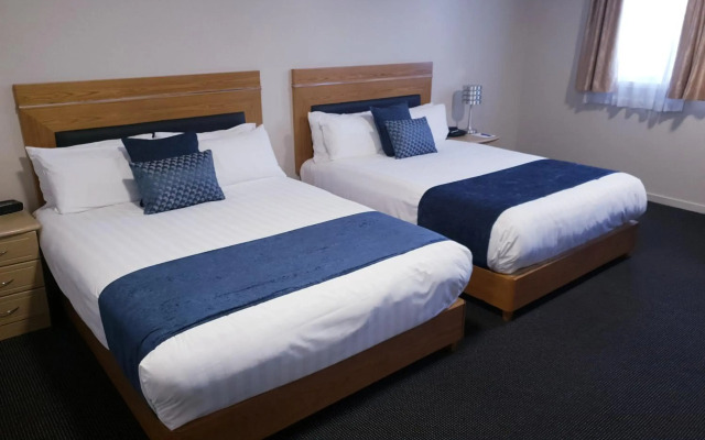 Ramada by Wyndham Hamilton City Center