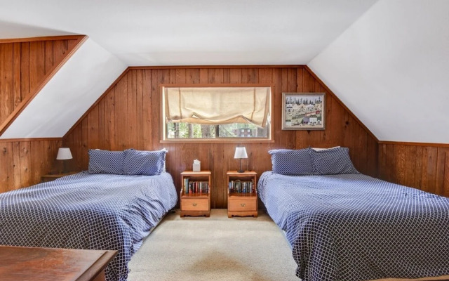 Jerves Tahoe Vacation Cabin by RedAwning