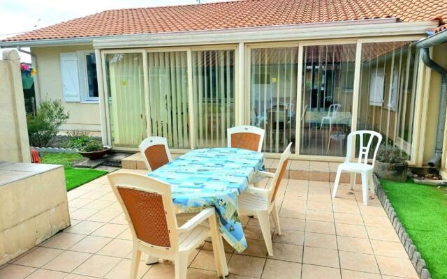 Spacious House With Garden Near The Beach