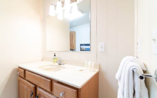 Sea Lion Crossing - 3 Br Home
