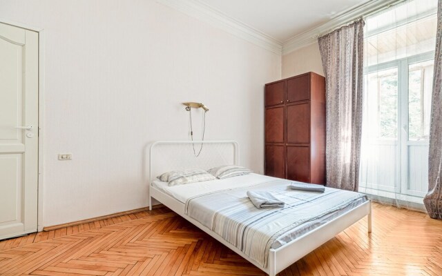 Apartment on Park Pobedy