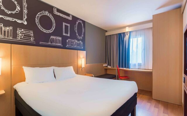 ibis Warszawa Ostrobramska