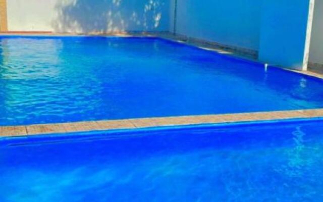 Pulgarcito at Surfcity