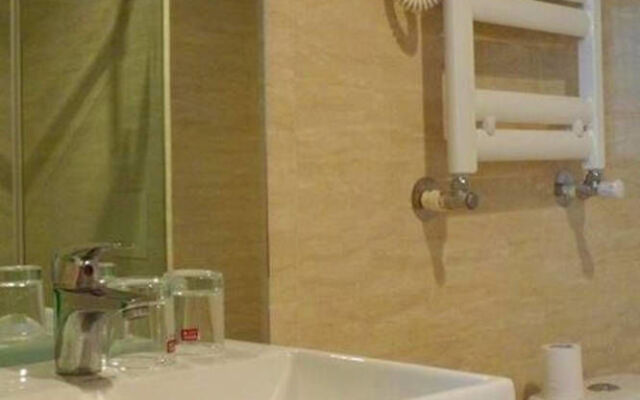 Zhenzhou Lantian Business Hotel