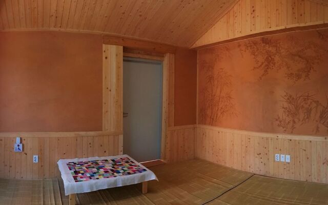 Pyramid Red Clay Pension