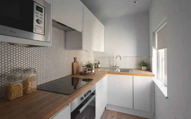 St Catherine s Hospital - Superior Apartment