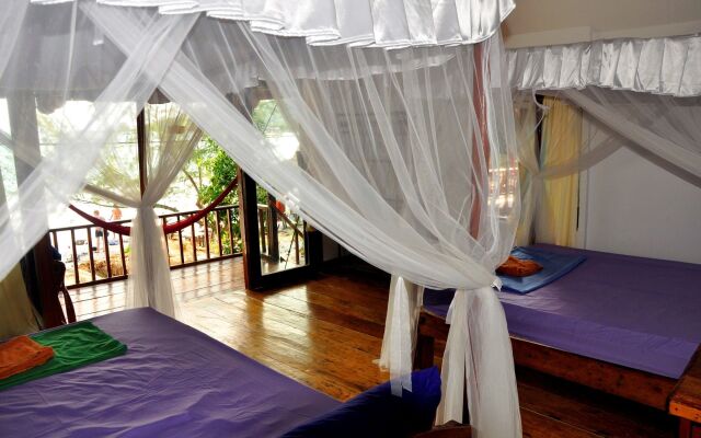 White Beach Bungalows