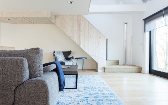 The Cliffside Loft - Distinctly Modern 3BDR Riverside Home