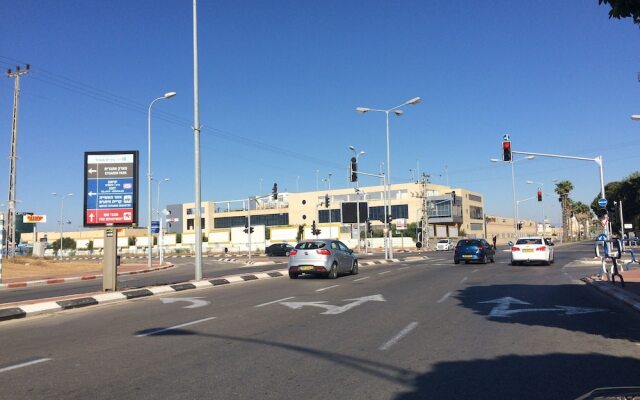 Ashdod Jabotinsky Rooms