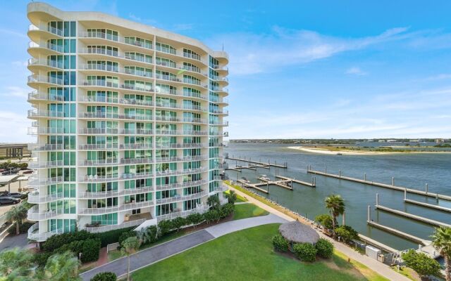 Crc0616 2 Bedroom Condo