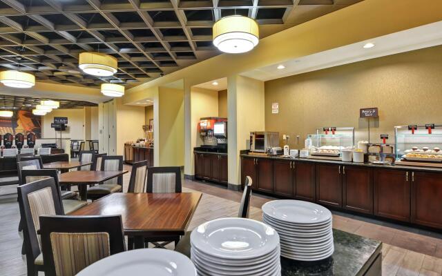 Embassy Suites by Hilton Savannah Airport