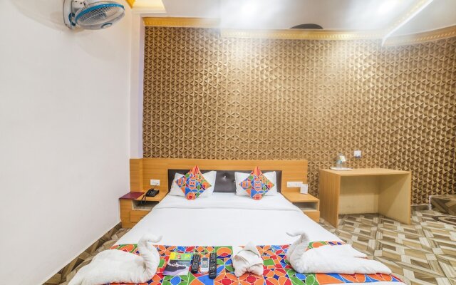 FabHotel R D Green