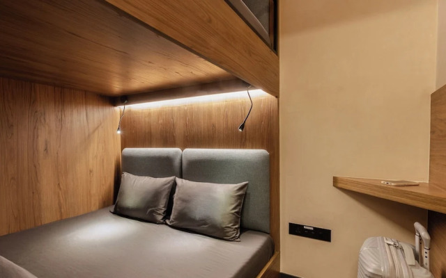 Sleepover – Lima Airport