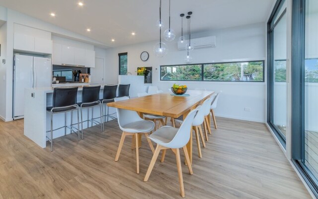 Sweeping Views - Free Wifi & Netflix - PET Friendly