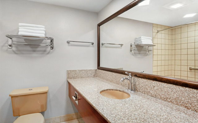 Best Western Plus Yosemite Gateway Inn