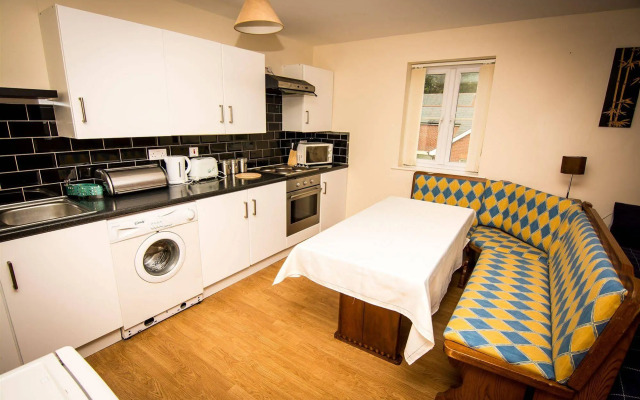 Albion Guest House & Apartments