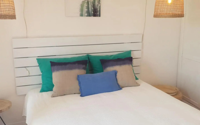 Old Village Design 3 Bedroom Townhouse