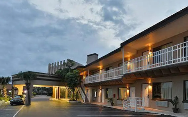 Sunrise Inn On The Beach