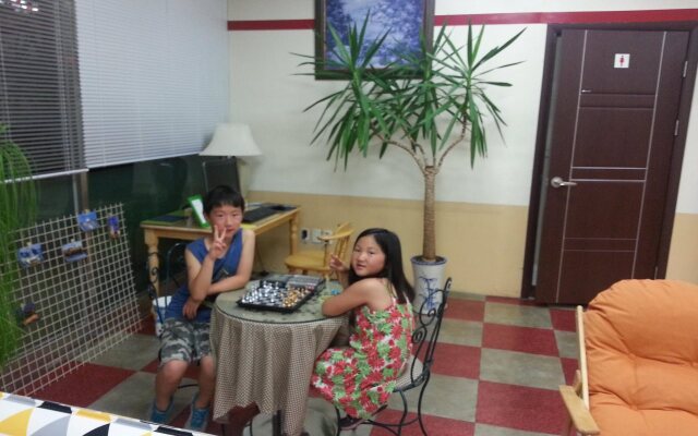 Egg House Sokcho Guesthouse