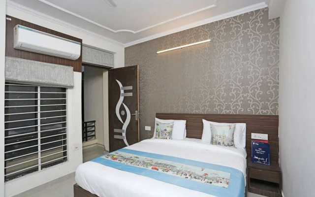 OYO 9596 Hotel Radha Nikunj Residency